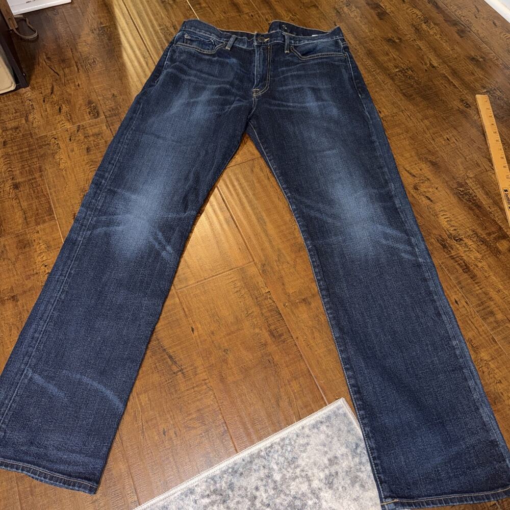 LUCKY BRAND 353 Straight dark Denim jeansSize 33X 32 light Distressed